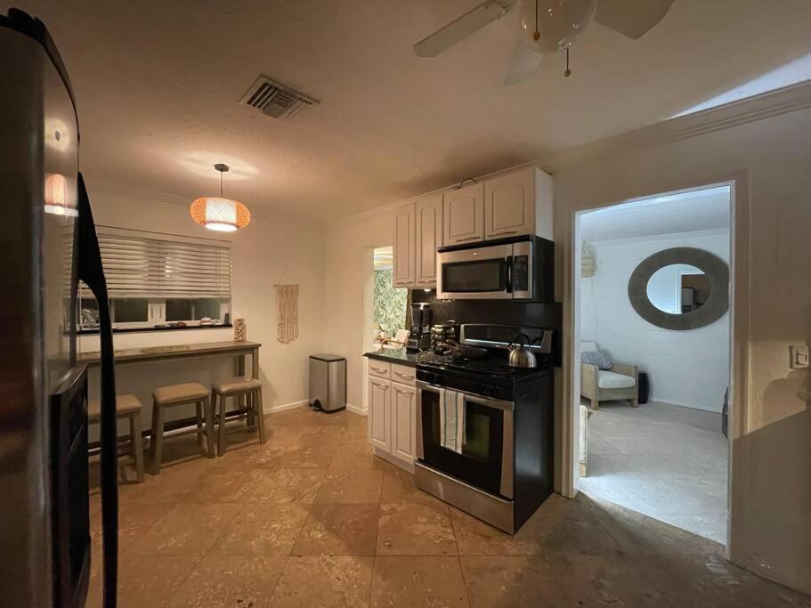 Hot Tub, Tiki Bar, Outdoor Shower, Near Intercoastal Waterway! West Palm Beach Exterior foto