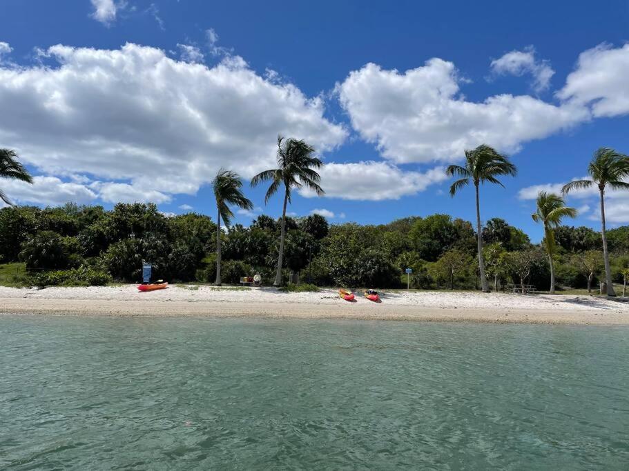 Hot Tub, Tiki Bar, Outdoor Shower, Near Intercoastal Waterway! West Palm Beach Exterior foto